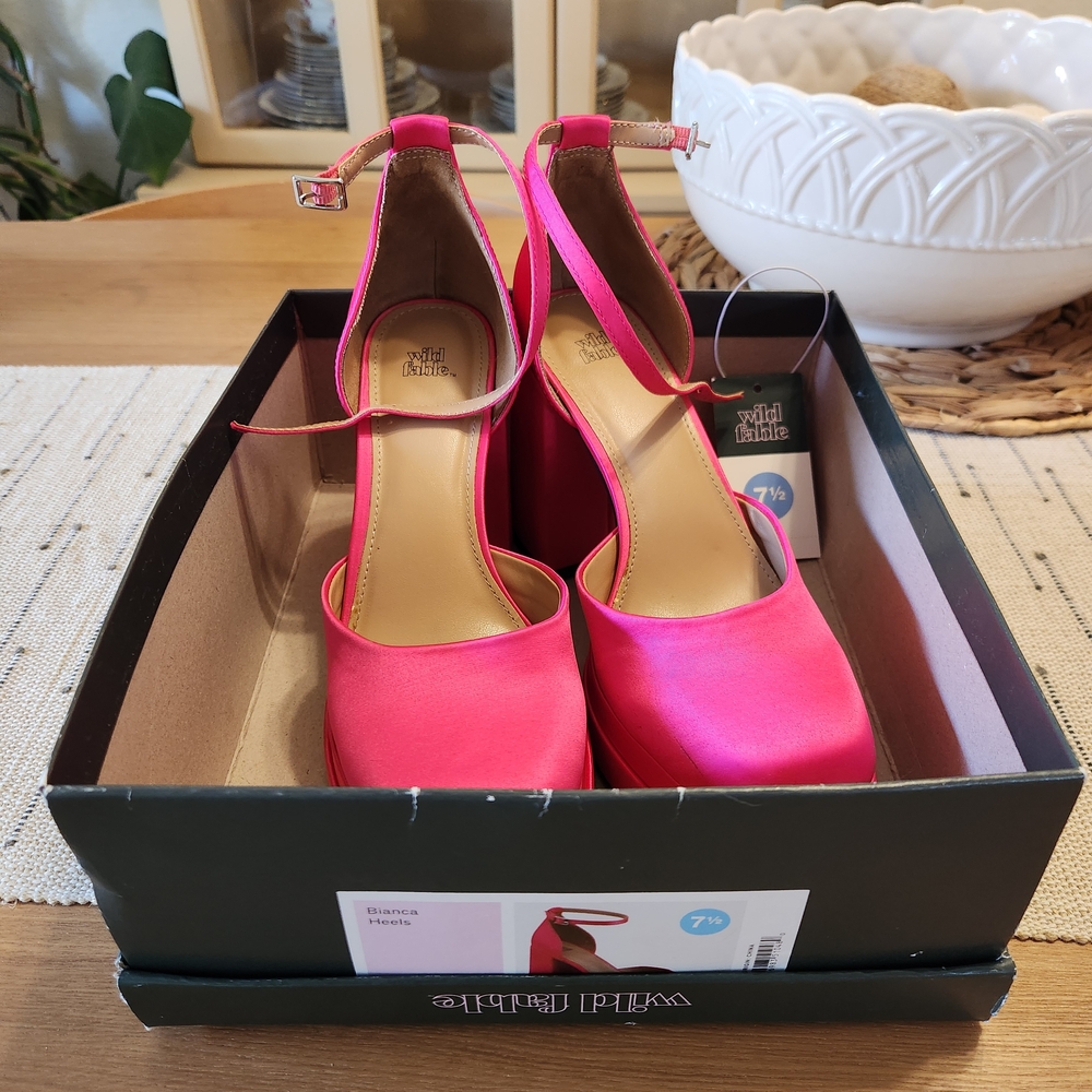 Wild Diva Pink Women's Shoes